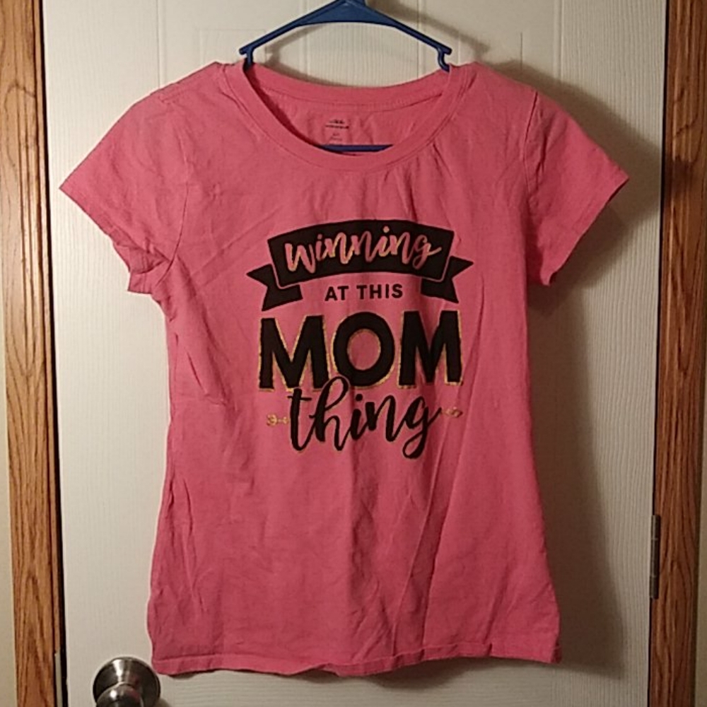 MOM tshirt
